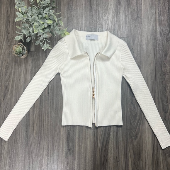 Style Addict Double Zip White Knit Sweater - Picture 11 of 13